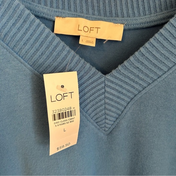 NWT, Loft Women’s V-Neck Lightweight Oversized Pullover Blue Sweater, Size Large - Picture 2 of 6